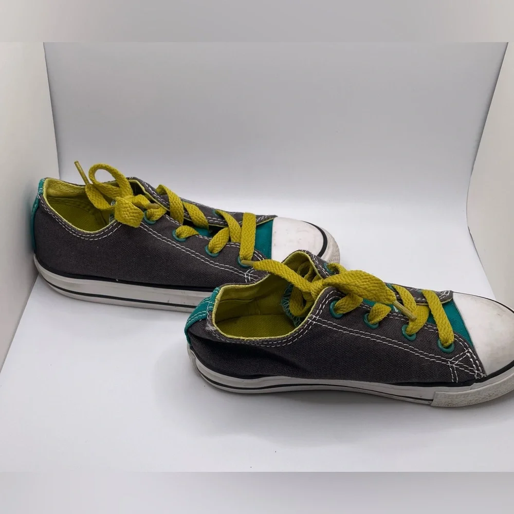 Converse All Star Gray Green Boys/Girls Size 10 Shoes Low Top Chucks EUC